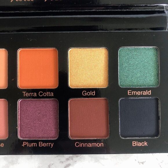 NWOB Essentials PRO Eyeshadow Palette - Violet Voss - Picture 7 of 7